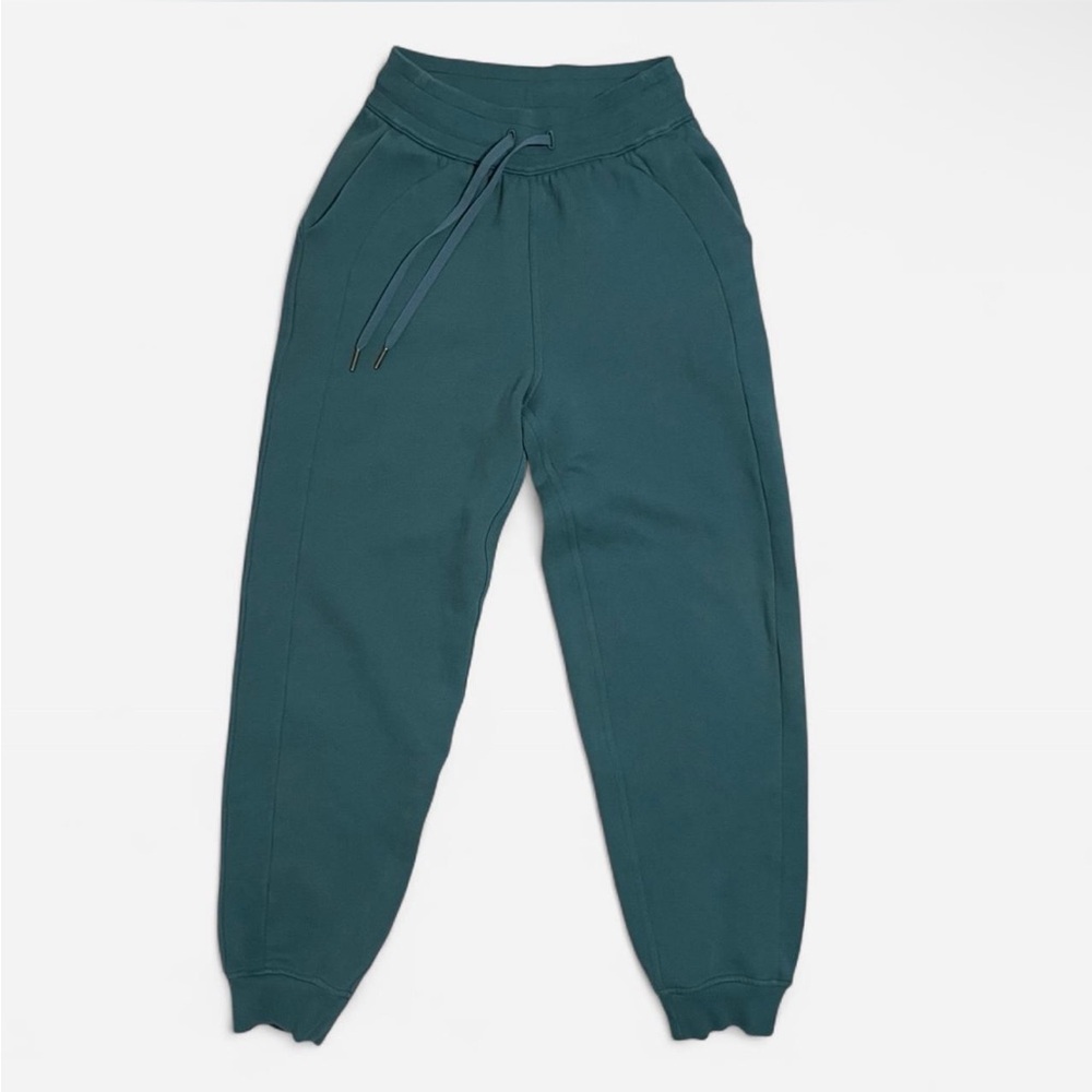 Women’s Lululemon Teal Scuba Joggers Size 2